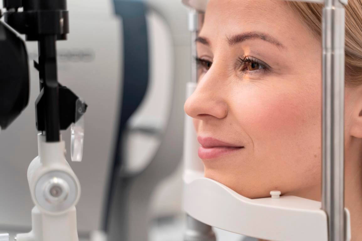 Диафаноскопия глаза: диагностика и лечение